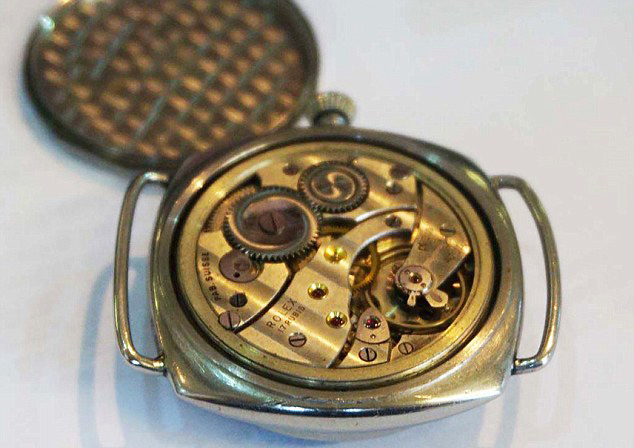 英破旧手表竟是古董 出乎意料卖出高价(组图)