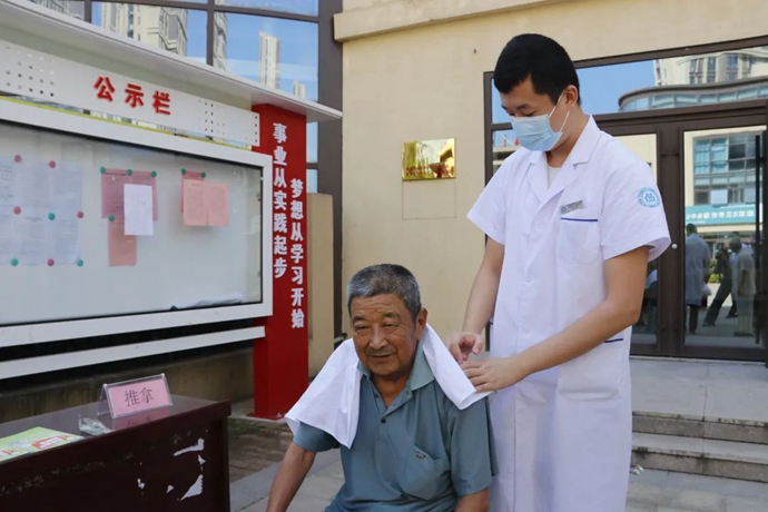 新时代文明实践|青岛西海岸新区区立医院开展“万名医护下基层,服务百姓健康行动”主题义诊活动_fororder_5