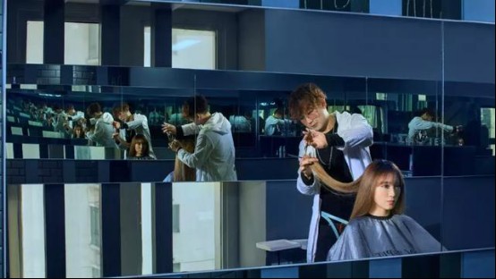 月入10万还坚持出国进修，火山小视频网友：Tony老师比你努力得多