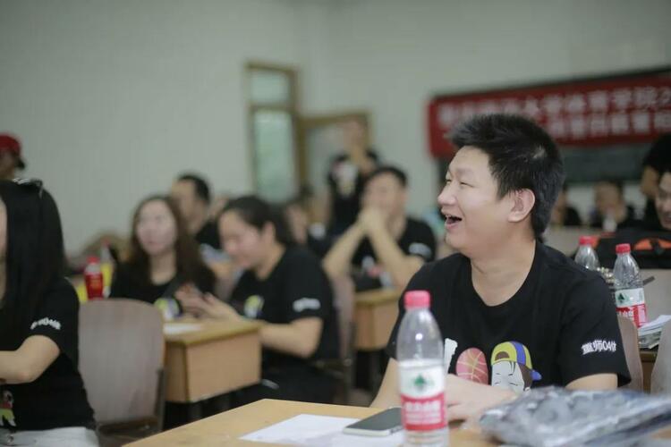 时代楷模 | 这位体育老师最后的冲刺，留下一堂最深刻的生命教育课……