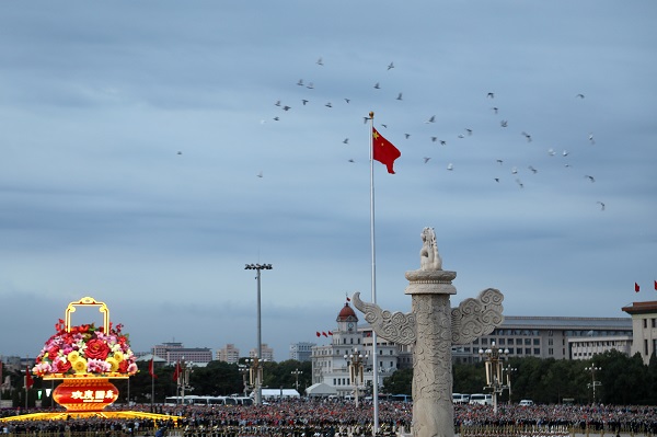 Ngayong araw sa kasaysayan: Seremonya ng pagtatatag ng Republika ng Bayan ng Tsina, ginanap noong Oktubre 1, 1949 Ngayong araw sa kasaysayan: Seremonya ng pagtatatag ng Republika ng Bayan ng Tsina, ginanap noong Oktubre 1, 1949_fororder_20211001araw7600