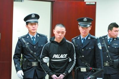 男子人体运毒入境刚降落机场就被抓获 获刑15年