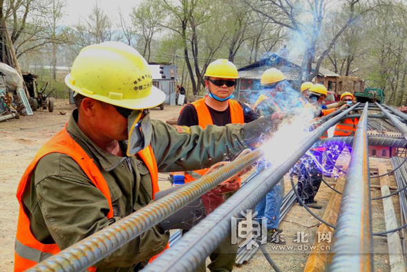黑龙江省重点项目建设全力进入“加速跑”