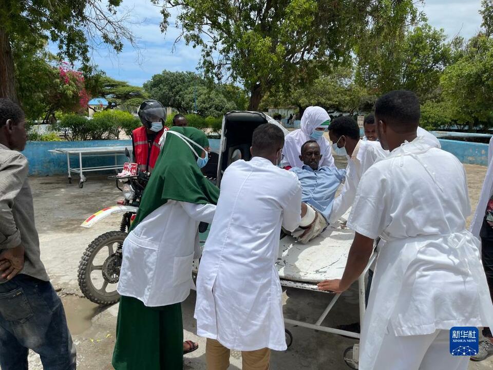 索马里首都自杀式汽车炸弹袭击致7死9伤