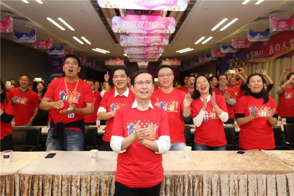 中国速度当惊世界殊！天猫双11一小时成交额超2014年全天 9小时破千亿元