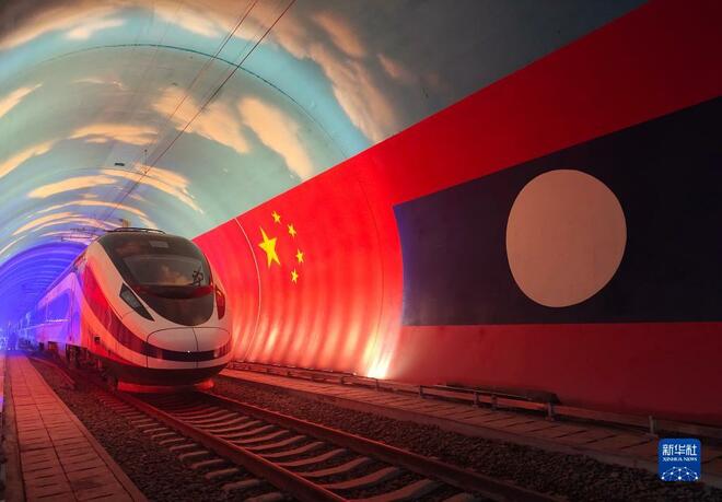 Penyerahan EMU "Lancang"Untuk Kegunaan Laluan Kereta Api China-Laos Penyerahan EMU "Lancang"Untuk Kegunaan Laluan Kereta Api China-Laos_fororder_lc2