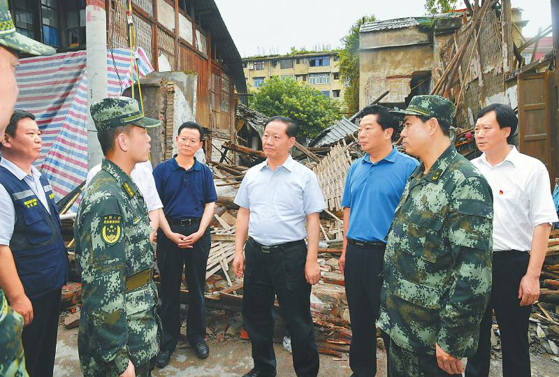 （转载）转达总书记的关心关怀 彭清华赴长宁县珙县指导抗震救灾