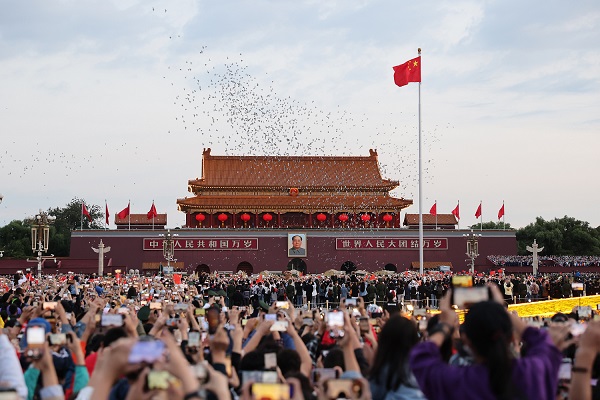 Ngayong araw sa kasaysayan: Seremonya ng pagtatatag ng Republika ng Bayan ng Tsina, ginanap noong Oktubre 1, 1949 Ngayong araw sa kasaysayan: Seremonya ng pagtatatag ng Republika ng Bayan ng Tsina, ginanap noong Oktubre 1, 1949_fororder_20211001araw8600