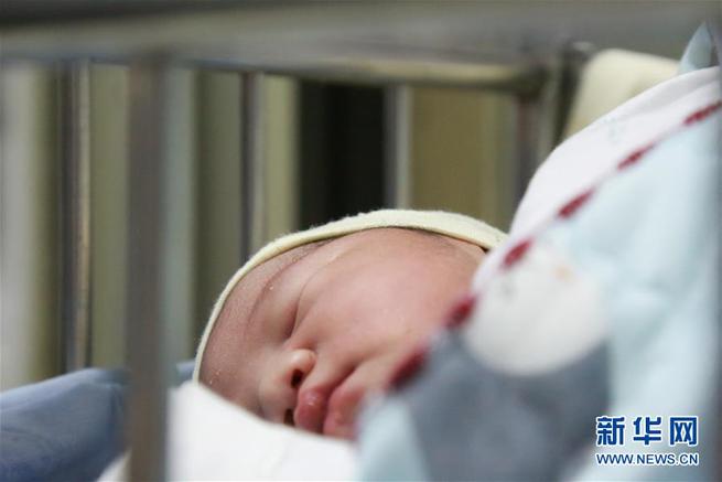 地震から24時間で赤ちゃん7人が誕生 中国国際放送局