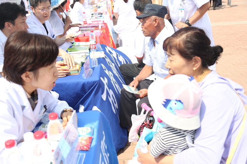 沈阳市举行农村人居环境整治卫生健康知识宣传普及活动