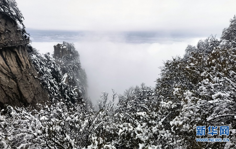 平顶山鲁山：尧山雪景美如画