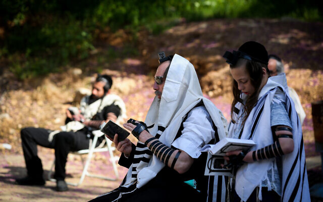 以色列犹太会堂将重新开放 敬拜者必须全程戴口罩