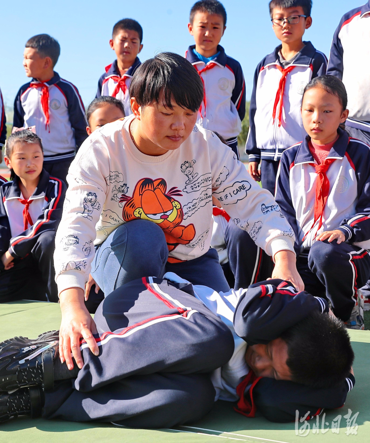 河北：国际减灾日 安全知识进课堂