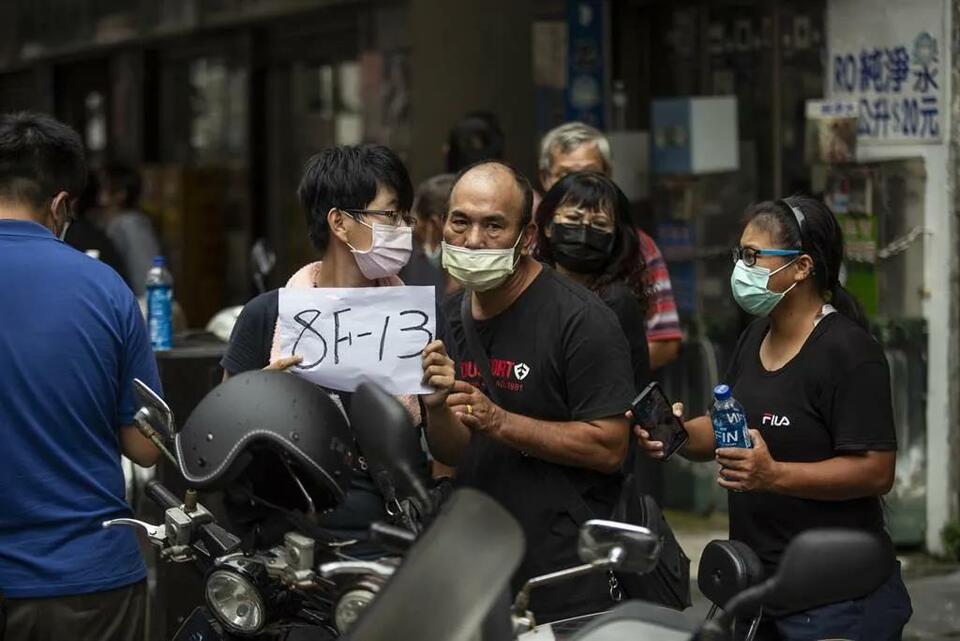 总台直击丨台湾高雄大火46死41伤 7楼以上伤亡惨重_fororder_02