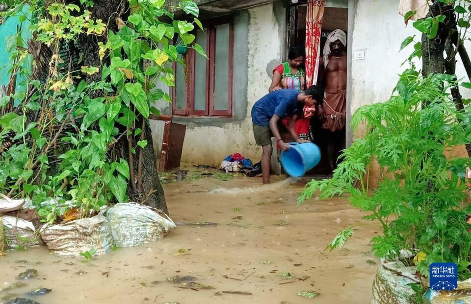 印度南部喀拉拉邦遭暴雨袭击