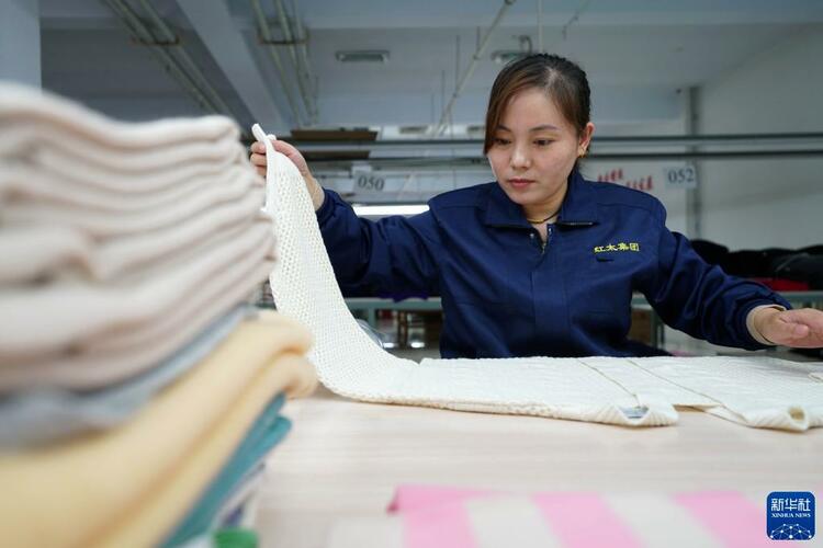 河北清河：羊绒制品进入产销旺季