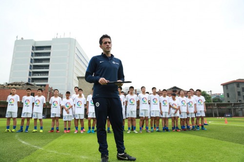西甲助力中国足球教育 携奥运冠军马林访福州