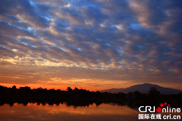 图片默认标题_fororder_峨眉湖晚霞（峨眉山旅游公司-供图）-(3)