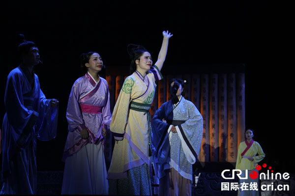 图片默认标题_fororder_卓文君不舍相如到长安面圣，离别依依（申洪雁-摄影）