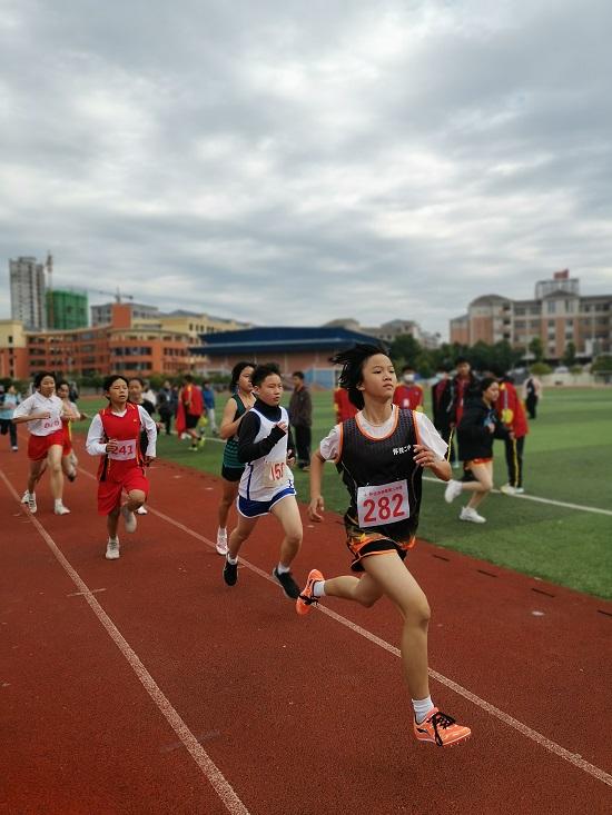 怀铁二中:“双减”下的体育再创佳绩 怀铁二中:“双减”下的体育再创佳绩