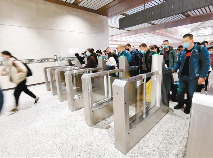 (转载)国内普速铁路首次启用“铁路e卡通”服务 今后去延安无需提前购票 刷身份证及扫码即可进站乘车_fororder_QQ图片20211116085535