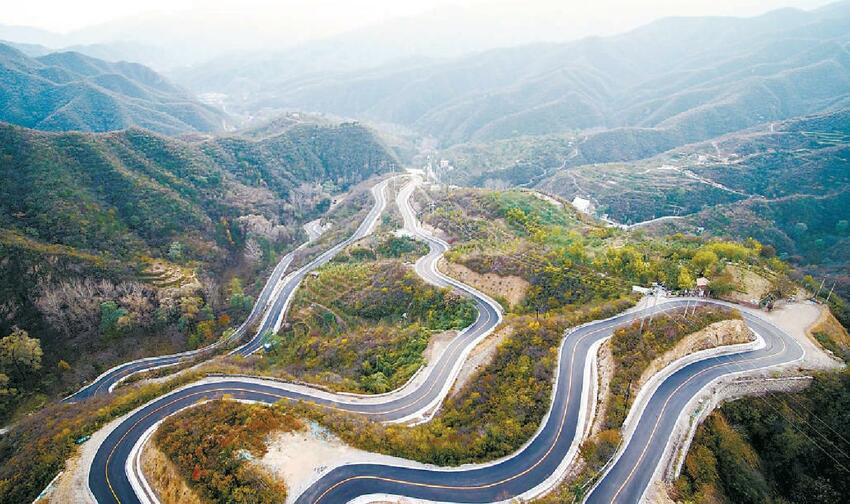 北京远郊170公里乡村路“窄路加宽”