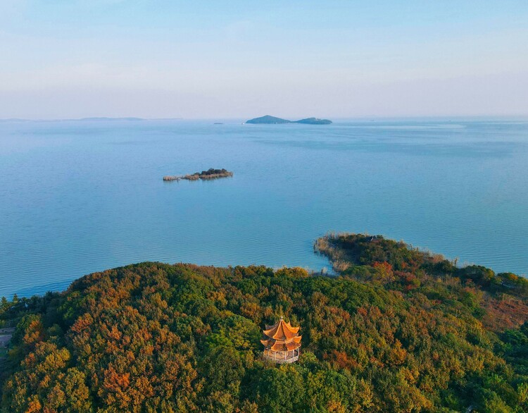 无锡滨湖:湖光潋滟映山色 醉美风景入画来