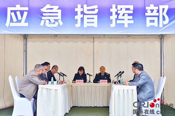 图片默认标题_fororder_现场模拟应急指挥部（摄影-廖志全）