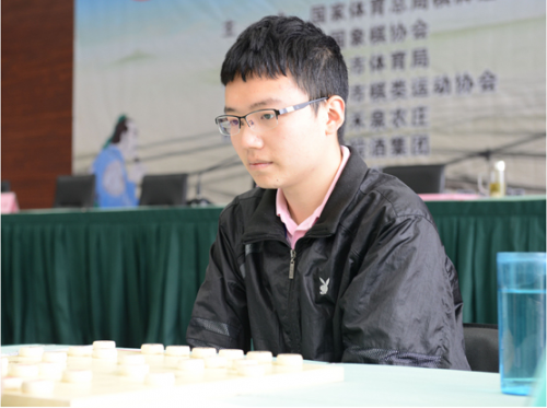 11月对于郑惟桐而言注定不寻常,这位27岁的中国象棋特级大师在本