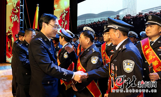 【社会 文字列表】沧州市“忠诚本色”人民警察荣誉仪式举行