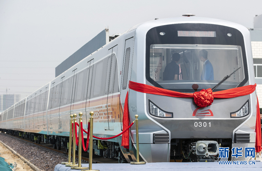 【焦点图-大图】【移动端-轮播图】郑州地铁3号线迎来首列电客车