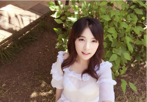 snh48赵粤深夜晒照薄纱透视:你们随便看看吧