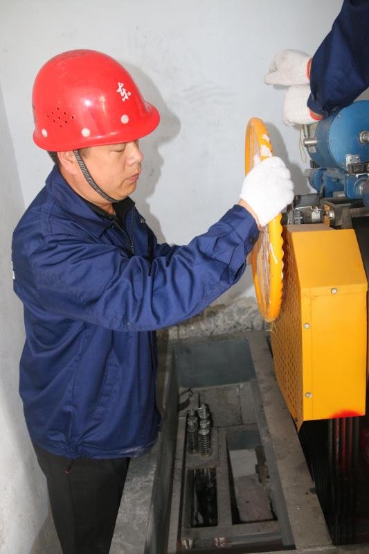 长春市市场监督管理局举行电梯困人应急救援演练