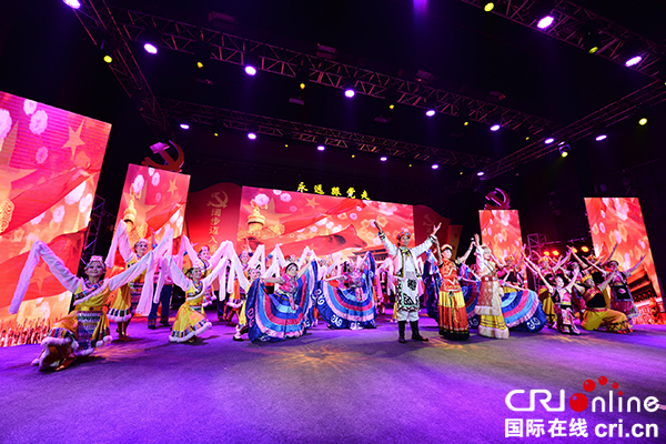 图片默认标题_fororder_民族歌舞串烧《美丽中国走起来》（成都龙泉驿区委宣传部-供图）