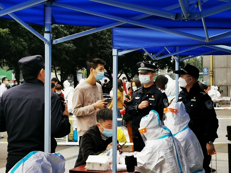 (转载)四川公安:对个人隐瞒中高风险地区旅居史等违法犯罪行为坚决依法严肃查处