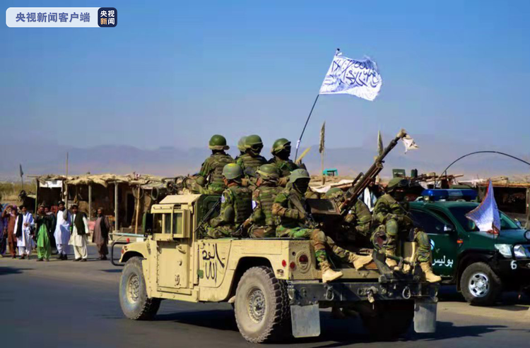 阿富汗塔利班在坎大哈举行阅兵式 展示大量美式装备