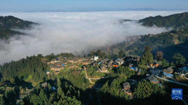 （中首）贵州：雾景如画