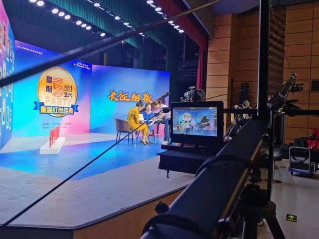 海淀区“到人民中去”系列活动— 精彩纷呈的群众文化活动把首都营造得喜庆热烈 海淀区“到人民中去”系列活动— 精彩纷呈的群众文化活动把首都营造得喜庆热烈