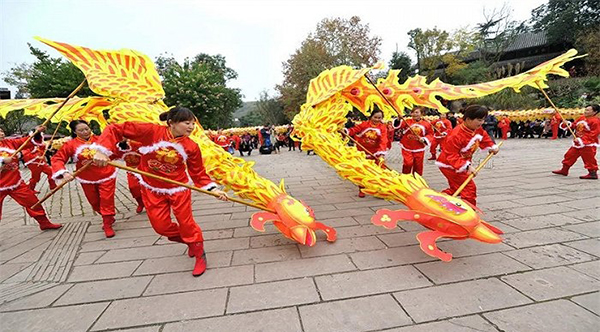 金堂县四个村被成都市命名为首批乡村文化振兴市级样板村_fororder_乡村舞龙表演-供图-金堂县委宣传部