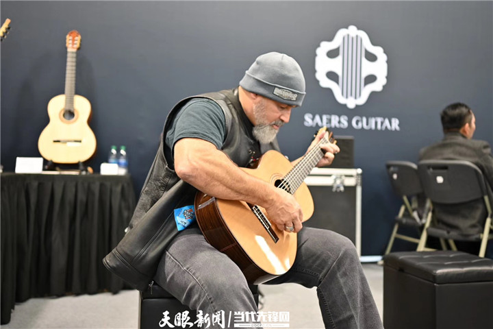 郑传玖邀请你:到正安弹吉他唱小曲