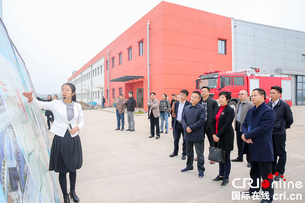 图片默认标题_fororder_参观航空产业园