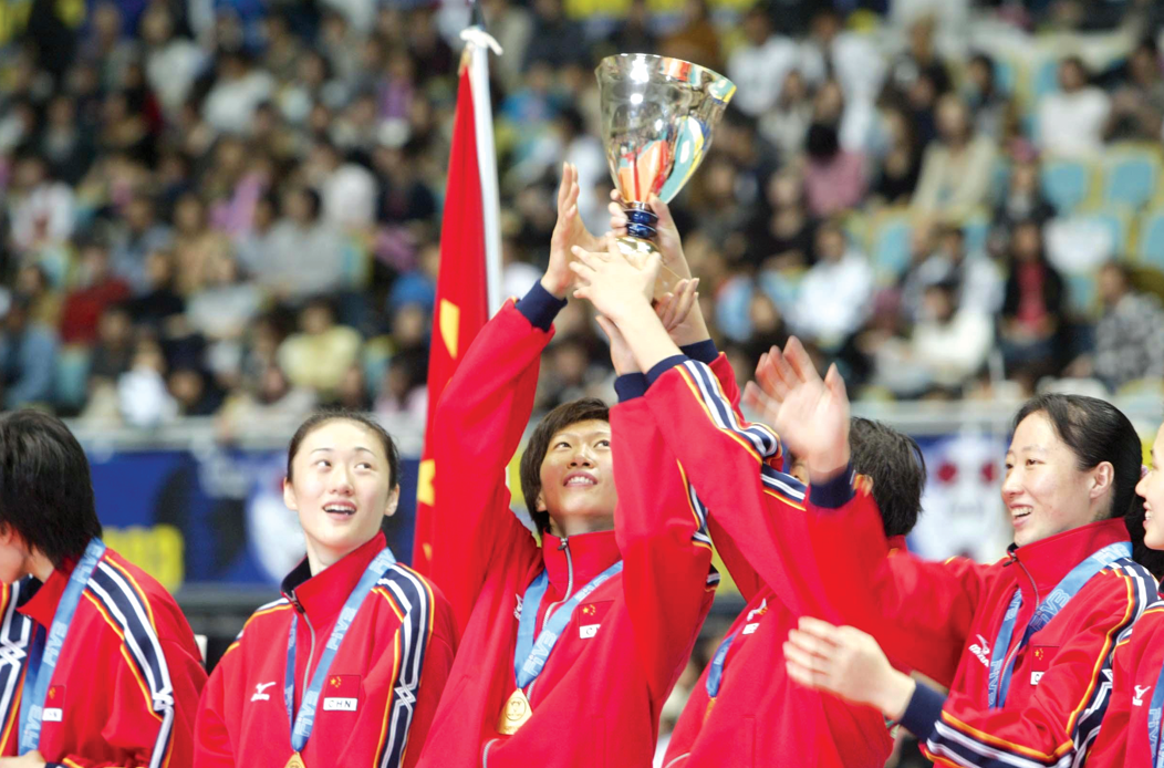 奋斗四十载拼搏铸辉煌写在中国女排首夺世界冠军四十周年之际