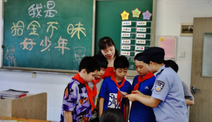 【B】重庆沙坪坝区警察手写表扬信 表扬五名学生