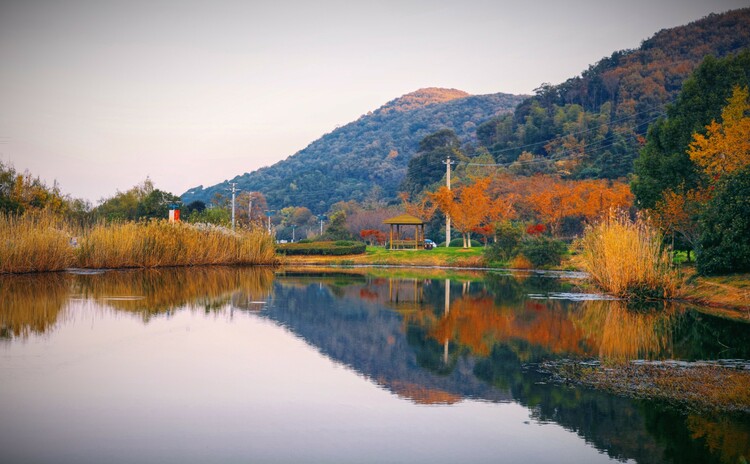 无锡滨湖:湖光潋滟映山色 醉美风景入画来