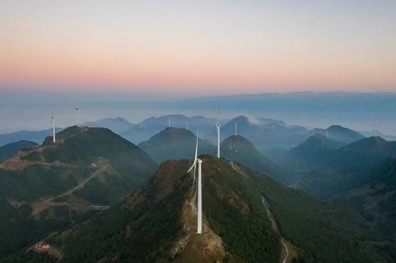 广西容县：风力发电助力绿色经济