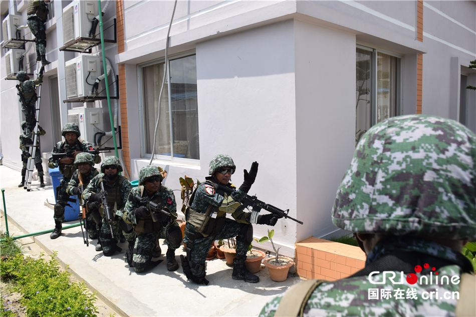 孟加拉国海军特种部队与中企开展联合防恐演练