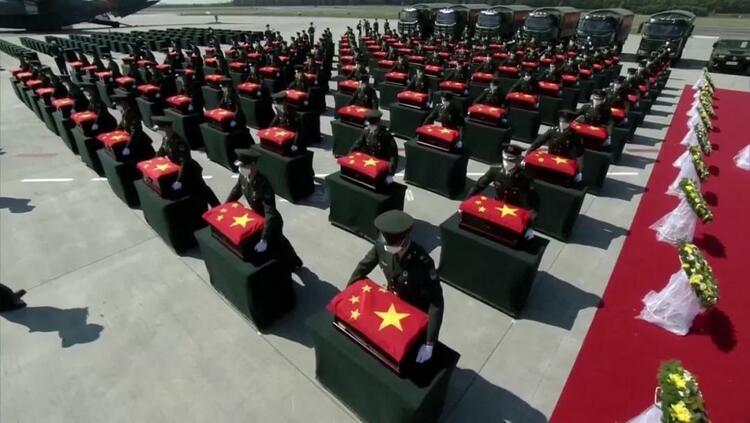 关于爱，最炽热的颜色，一定是中国红！