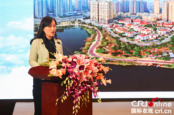 图片默认标题_fororder_贡井区委书记黄劲做航空产业推介