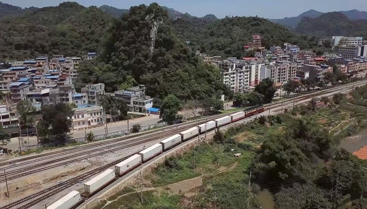 广西铁路为中国与东盟经贸往来搭建“快车道”