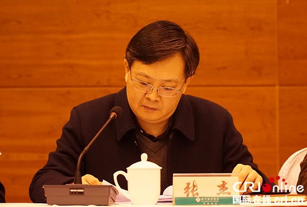 图片默认标题_fororder_绵阳市委宣传部副部长、市网信办主任张杰主持会议（摄影杨明）